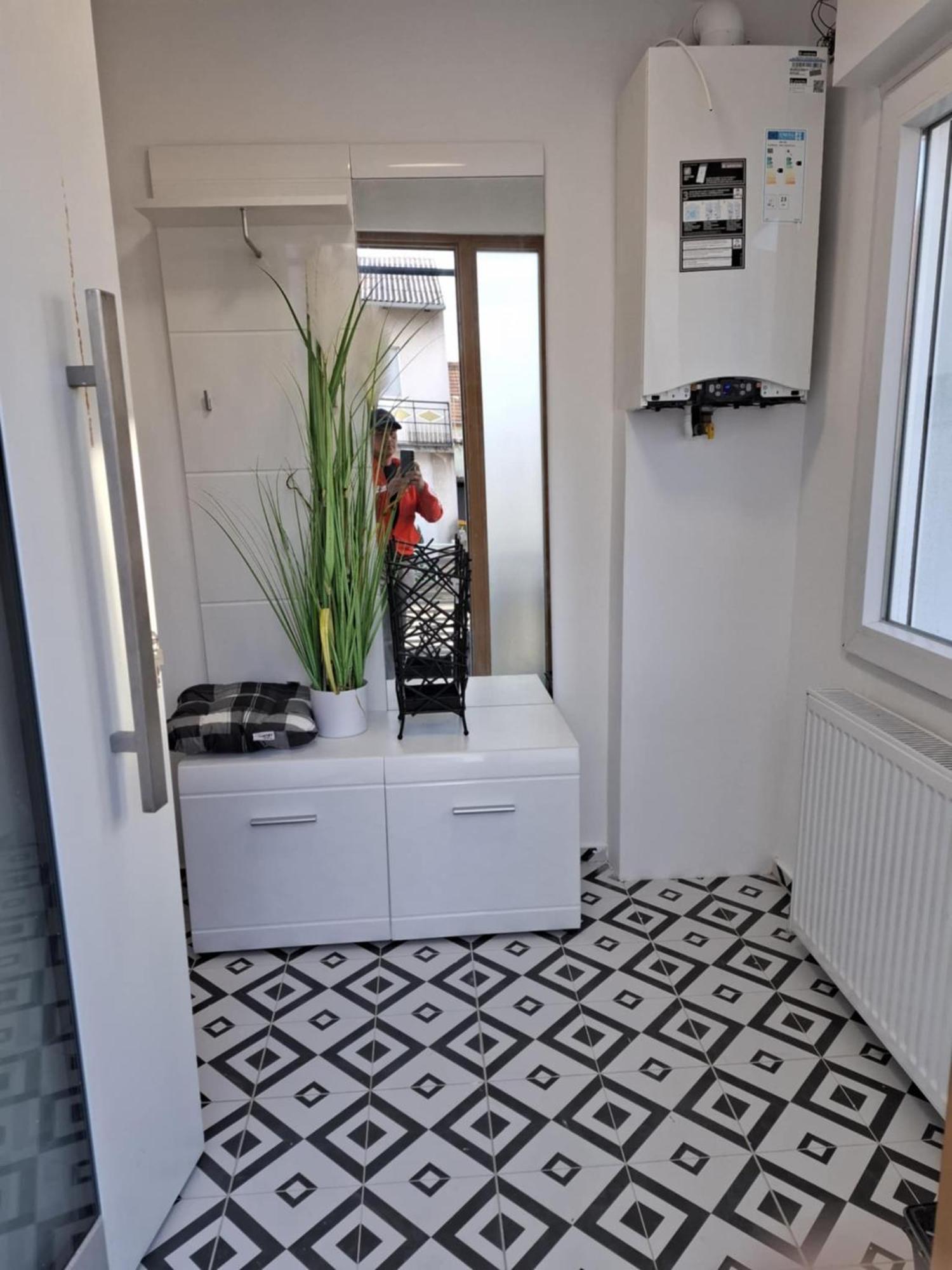 Modern Oasis Apartman